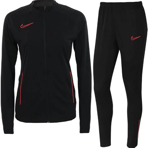 trainingspakken dames voetbal nike|Dames Voetbal Trainingspakken (15) .